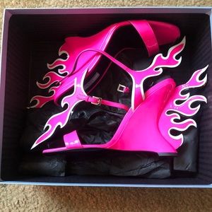 Prada flame heel size 40, runs small fits like a 9